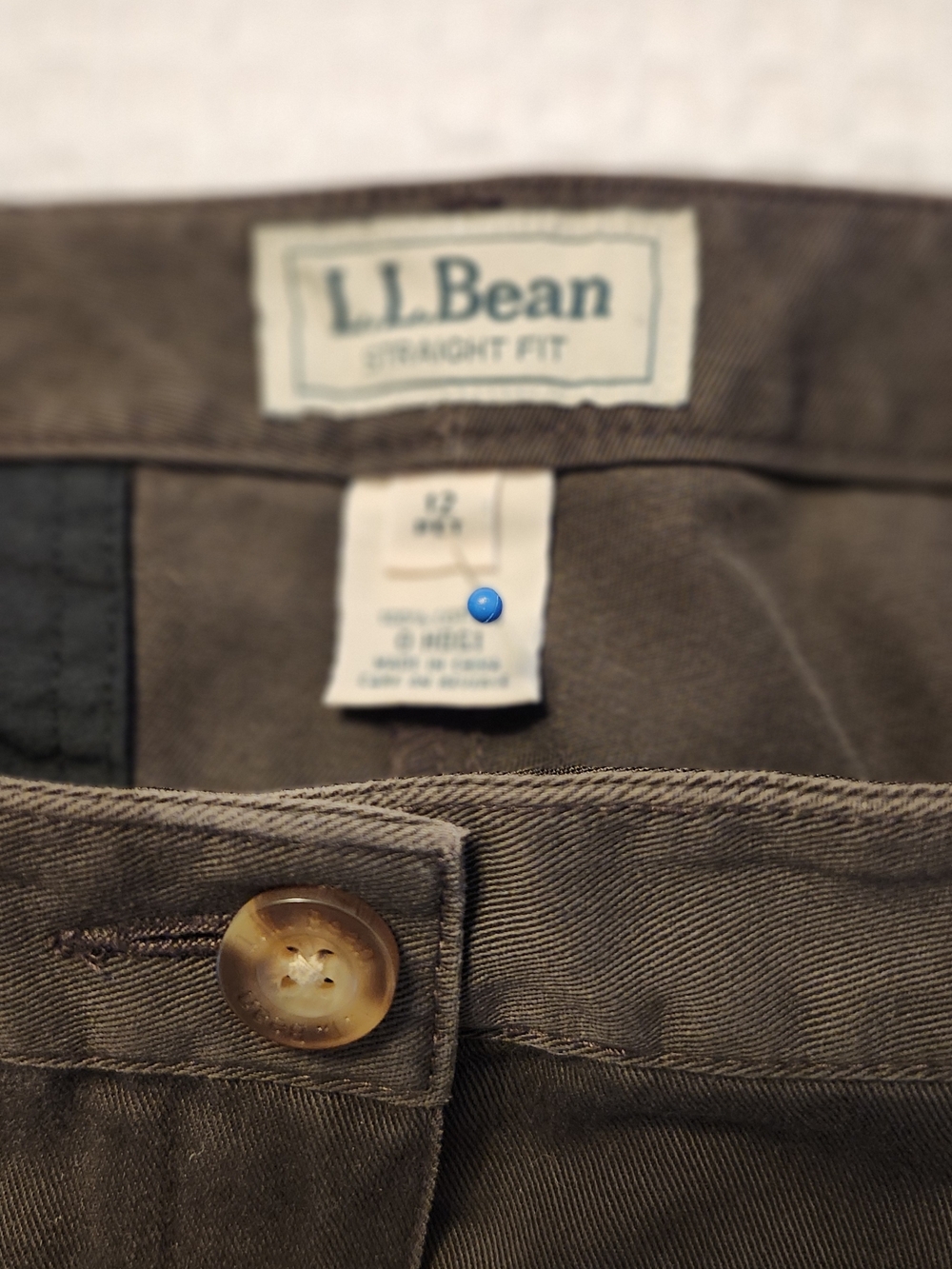 EUC L.L.Bean Size 12 Petite Straight-Fit Coffee Brown 100% Cotton Cropped Pants - Picture 2 of 3